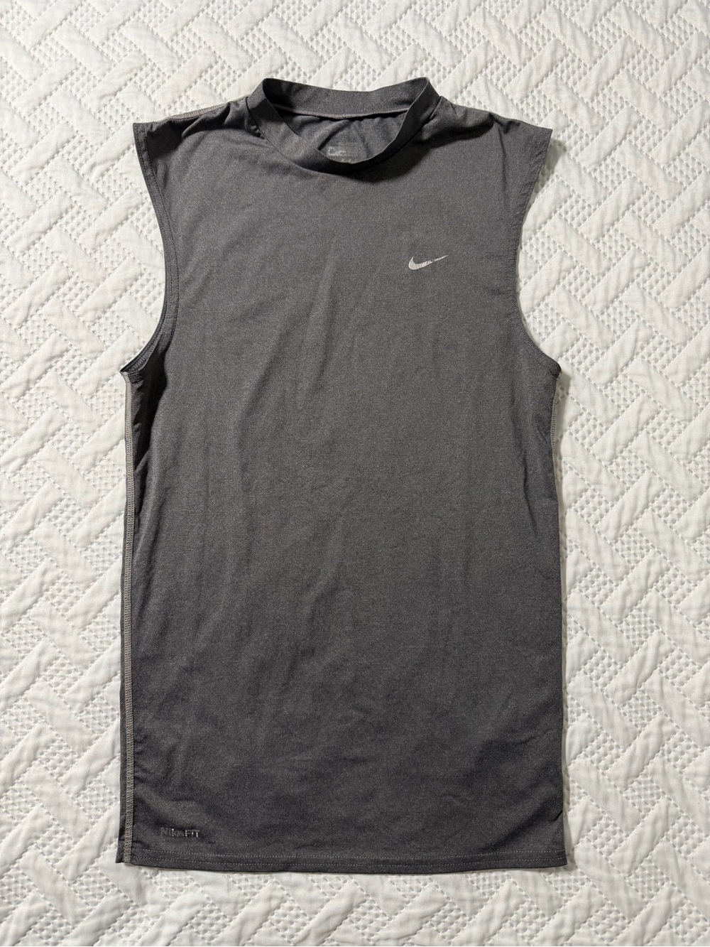 Nike PRO Men’s Medium Sleeveless Stretchy Athlete Dri-FIT Performance Shirt Gray